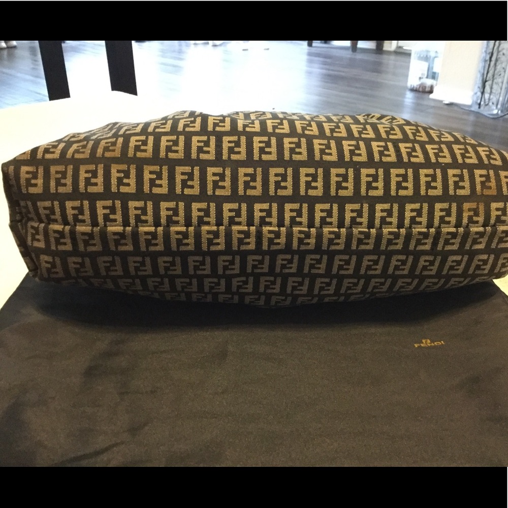 🎉SOLD🎉Fendi Zucca Chef Hobo Bag - Picture 5 of 8